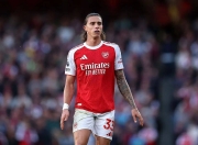 包含利物浦挑战富勒姆：卫冕冠军能否延续不败势头？的词条